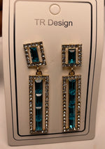 Load image into Gallery viewer, Dangling Rhinestone Earring E009
