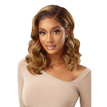 Charger l'image dans la galerie, OUTRE MELTED HAIRLINE SYNTHETIC HD TRANSPARENT LACE WIG - HERMINIA
